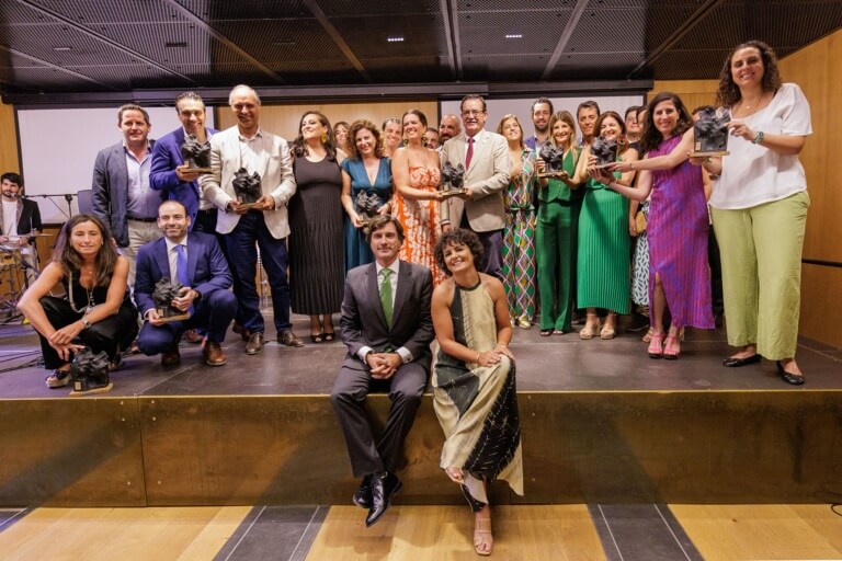 Foto familia de Premios Beso editada